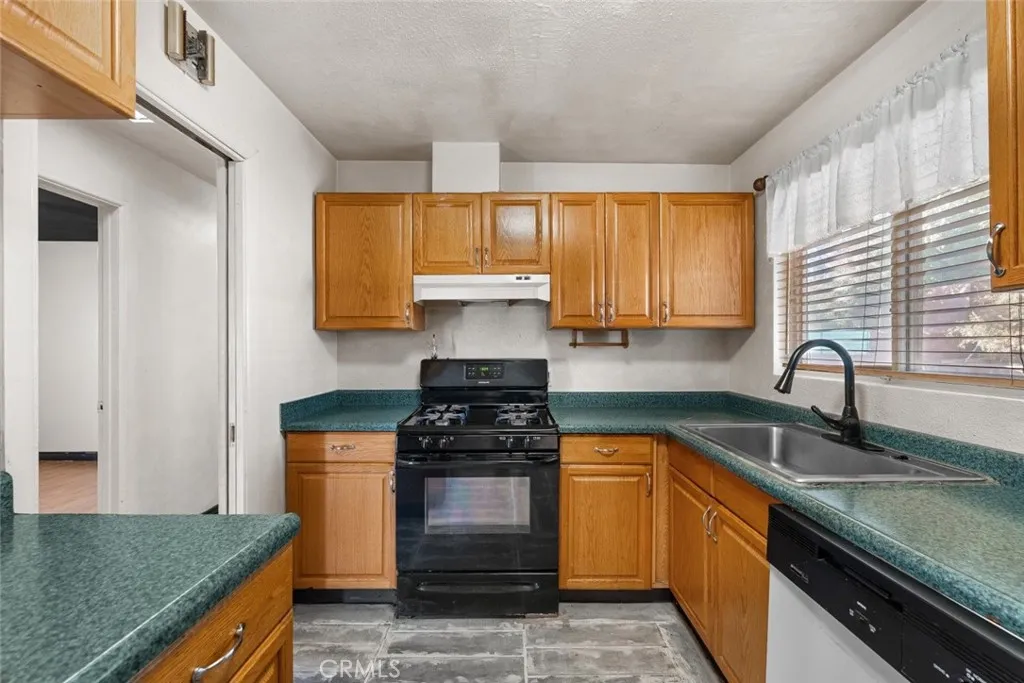 Additional image 16 of 44221 4th Street E, Lancaster, CA 93535