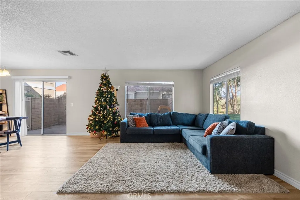 Additional image 53 of 31363 The Old Road Unit A, Castaic, CA 91384