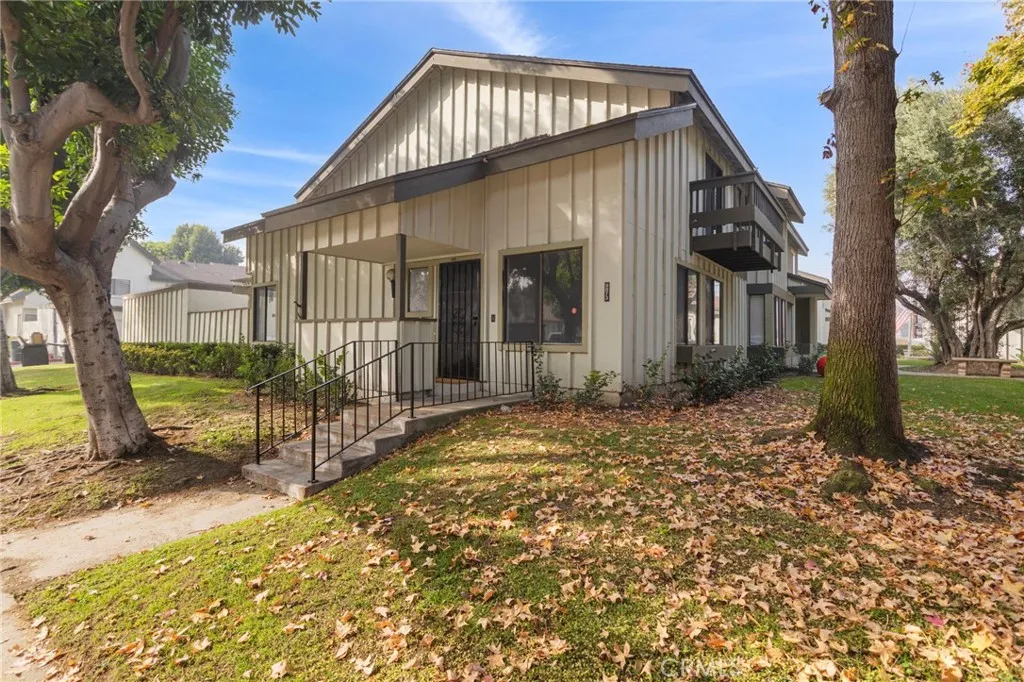 Additional image 41 of 9873 Karmont Ave, South Gate, CA 90280