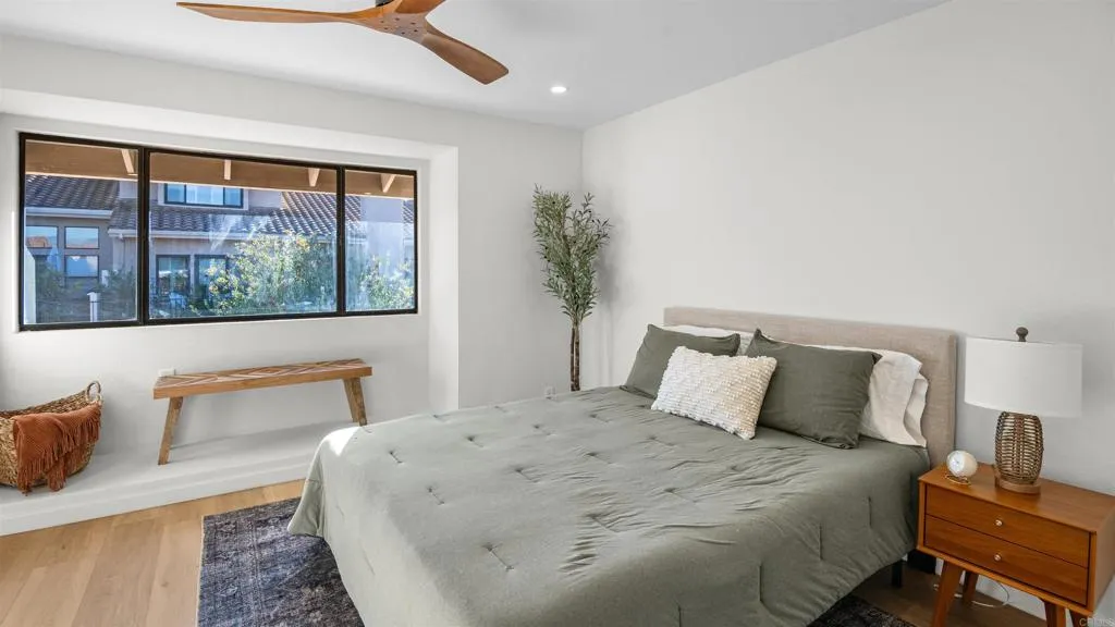 Additional image 46 of 15662 Via Calanova, San Diego, CA 92128