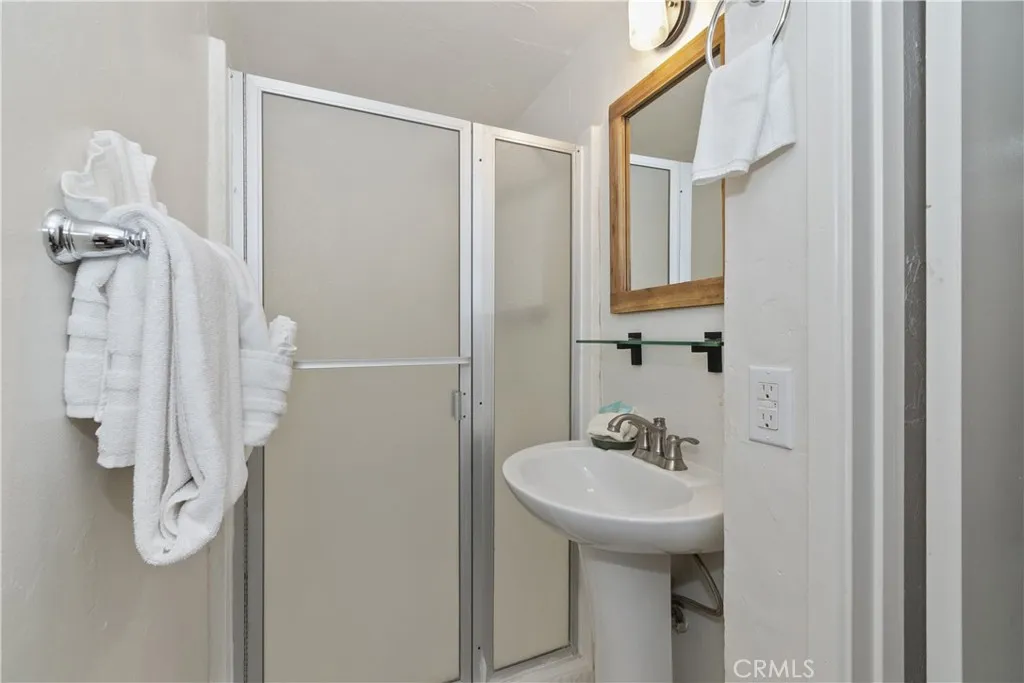 Additional image 16 of 861 Thrush Dr, Big Bear Lake, CA 92315