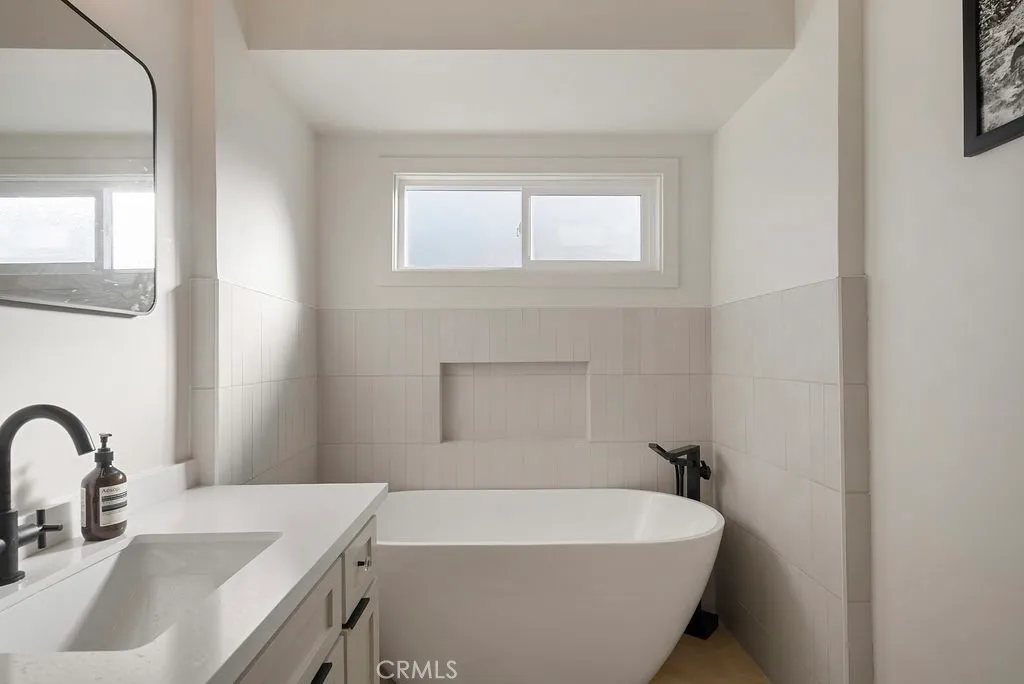 Additional image 12 of 11623 S Dehn Ave, Inglewood, CA 90303