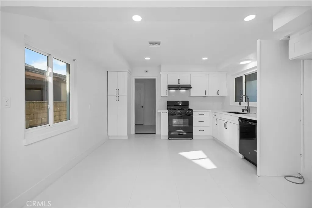 Additional image 11 of 230 S Camellia St, Anaheim, CA 92804