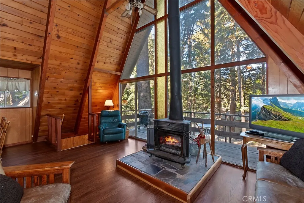 Additional image 3 of 31470 Cedarwood Drive, Running Springs, CA 92382