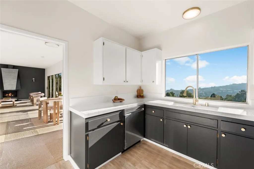 Additional image 10 of 7426 Mulholland Drive, Los Angeles, CA 90046