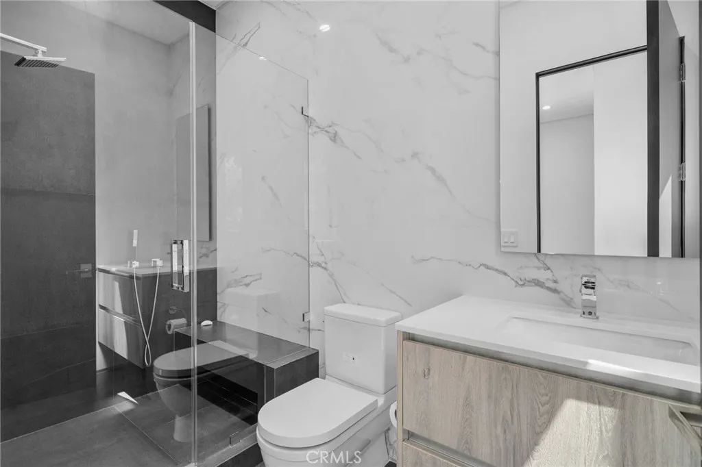 Additional image 104 of 15231 Greenleaf Street, Sherman Oaks, CA 91403