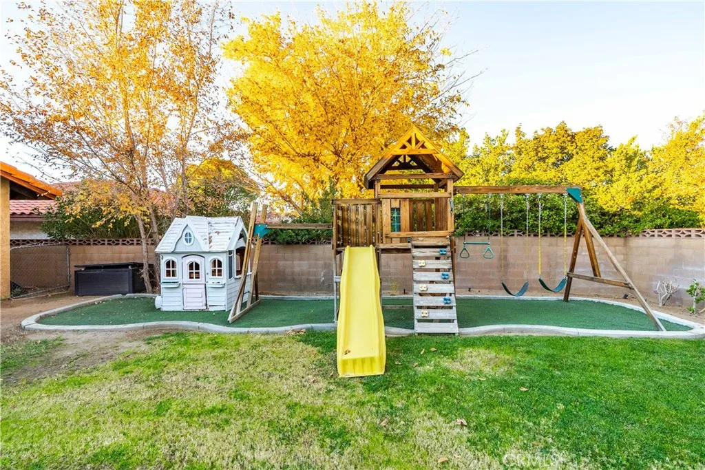 Additional image 49 of 43034 Cherbourg Ln, Lancaster, CA 93536