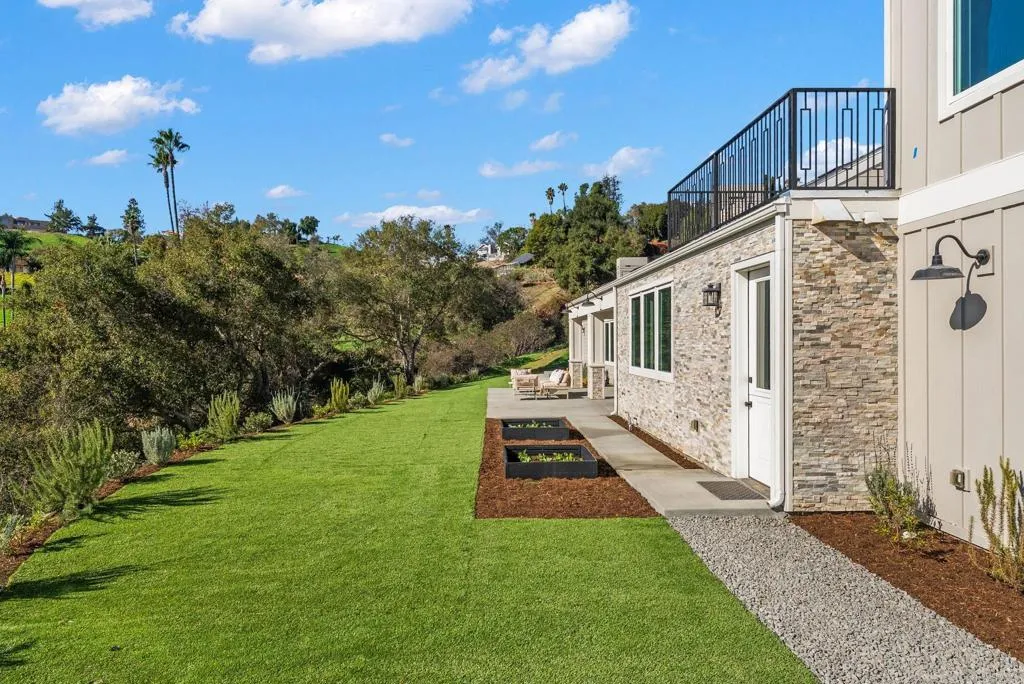 Additional image 106 of 2747 Via Del Robles, Fallbrook, CA 92028
