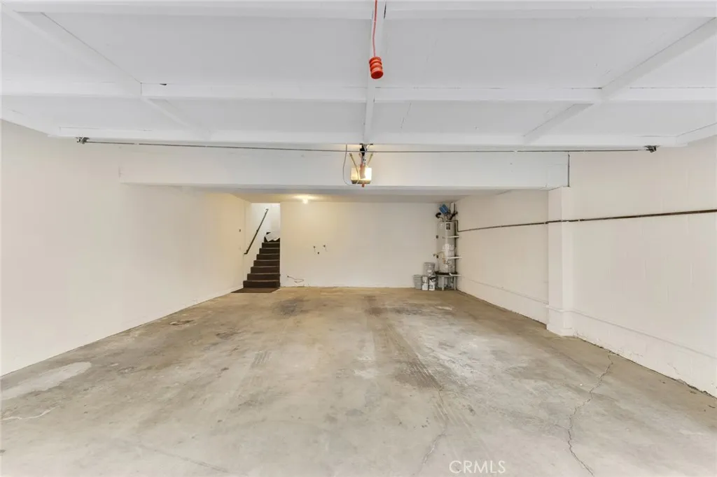 Additional image 75 of 18423 Collins Street Unit A, Tarzana, CA 91356