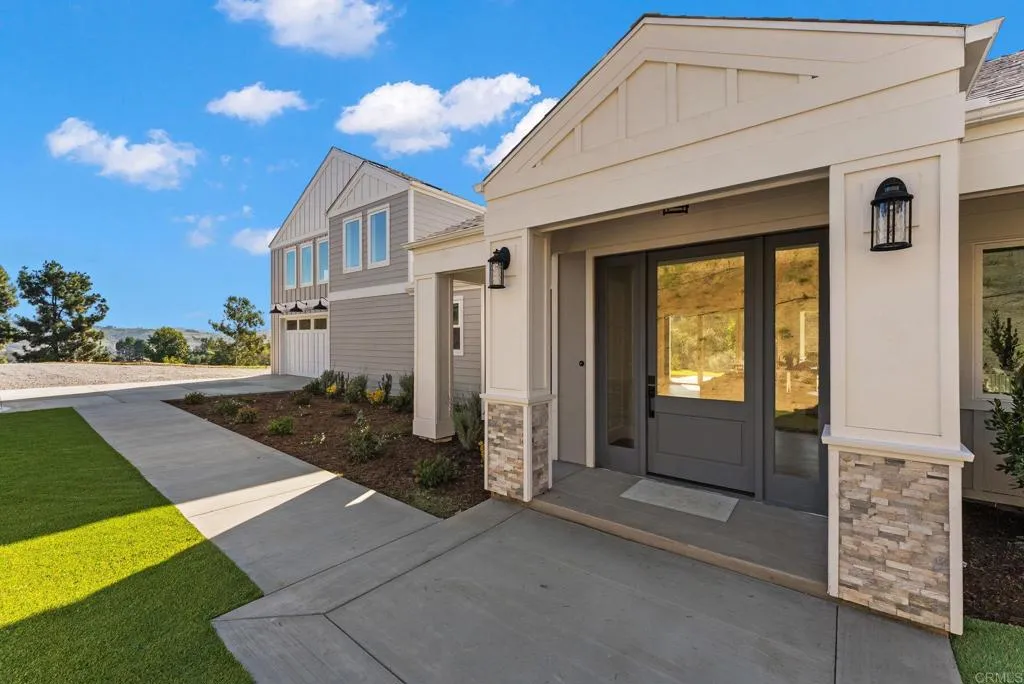 Additional image 4 of 2747 Via Del Robles, Fallbrook, CA 92028