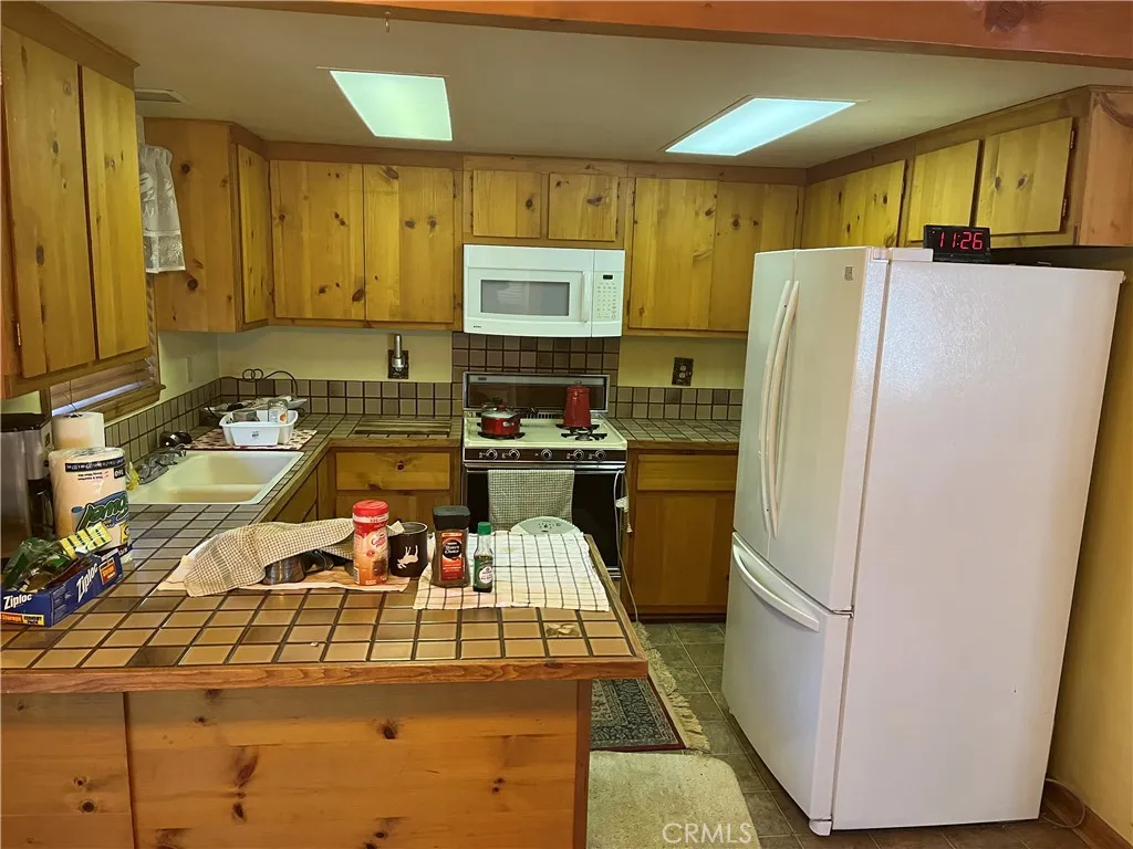 Additional image 8 of 1366 Laura St, Wrightwood, CA 92397
