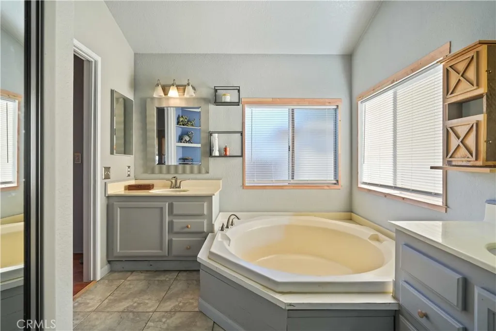 Additional image 46 of 20060 Shadow Island Drive, Canyon Country, CA 91351