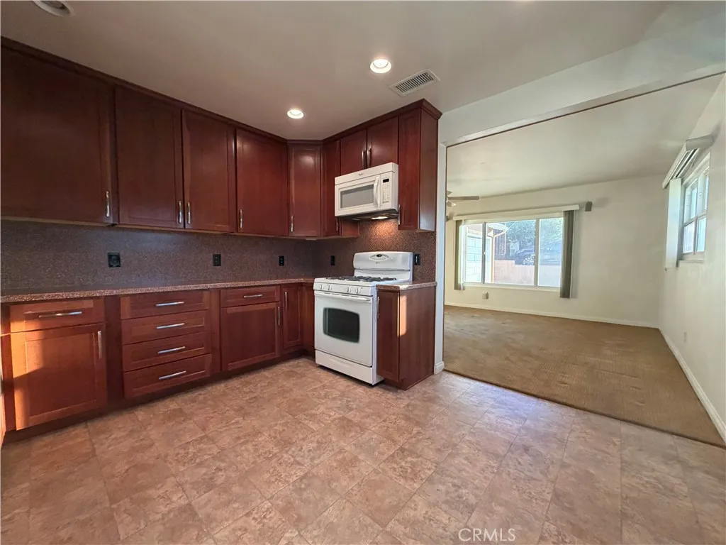 Additional image 9 of 35254 Mountain View St, Yucaipa, CA 92399