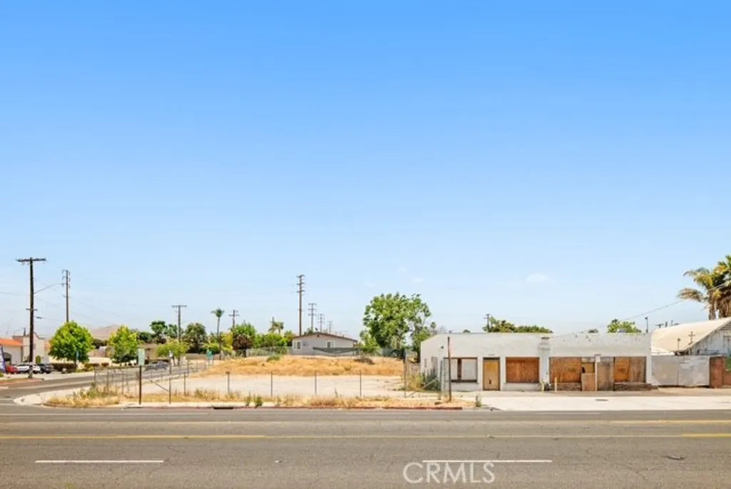 Additional image 10 of 2350 Main St, Riverside, CA 92501