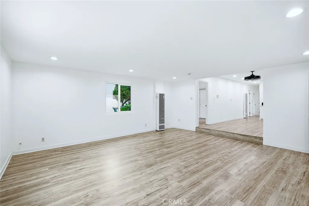 Additional image 11 of 12815 S San Pedro Street, Los Angeles, CA 90061