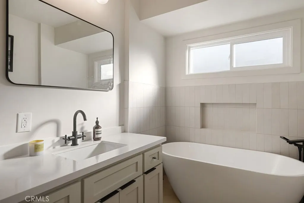 Additional image 13 of 11623 S Dehn Ave, Inglewood, CA 90303