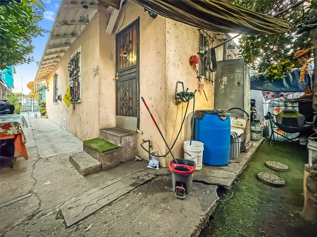 Additional image 80 of 348 W Vernon Avenue, Los Angeles, CA 90037