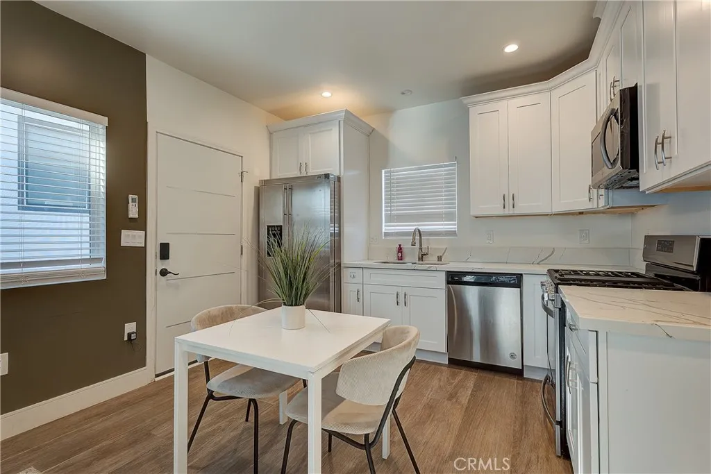 Additional image 33 of 1364 S Ridgeley Dr, Los Angeles, CA 90019