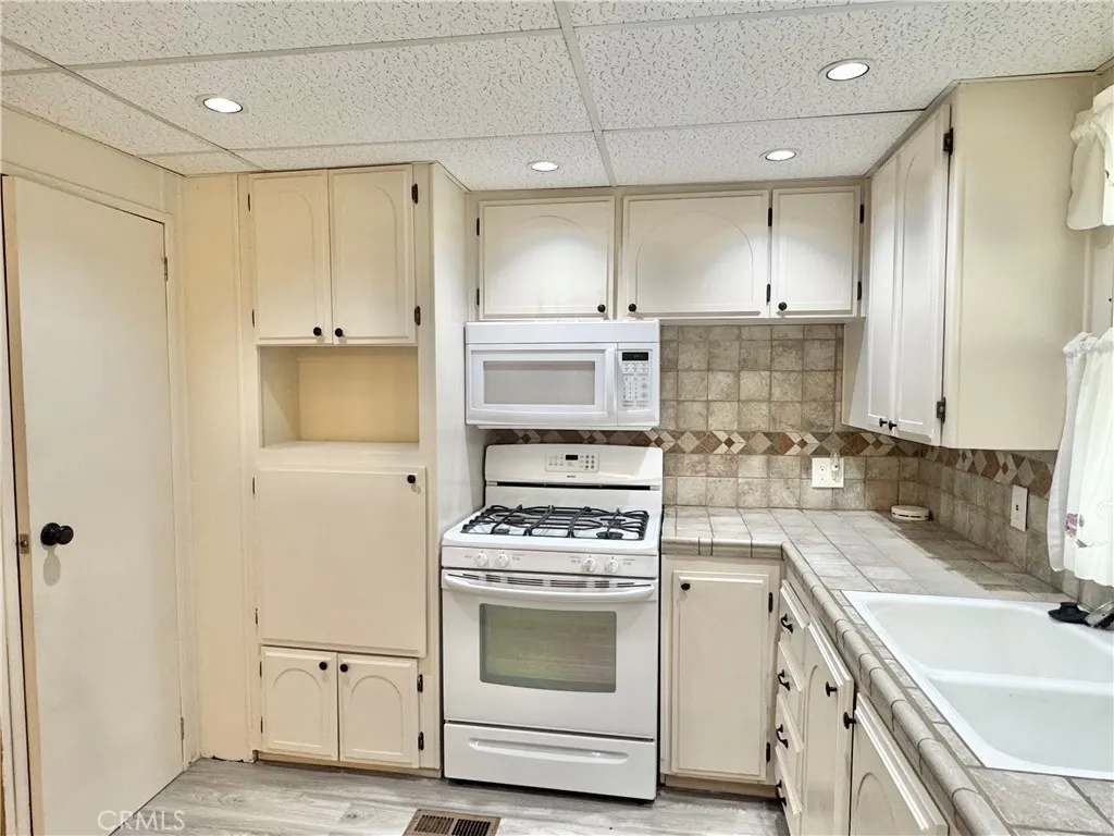 Additional image 43 of 7501 Palm Ave Unit 114, Yucca Valley, CA 92284