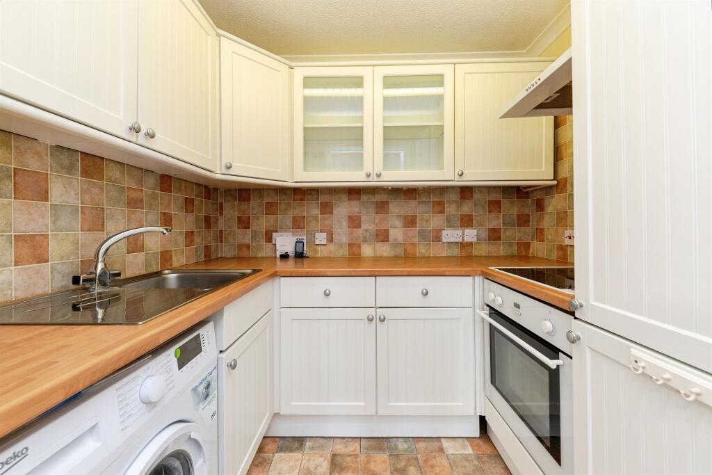 Additional image 15 of Roseacre Gardens, Welwyn Garden City