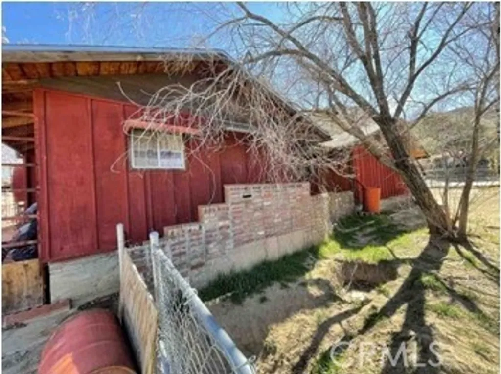 7575 Ulman Ln, Onyx, CA 93255