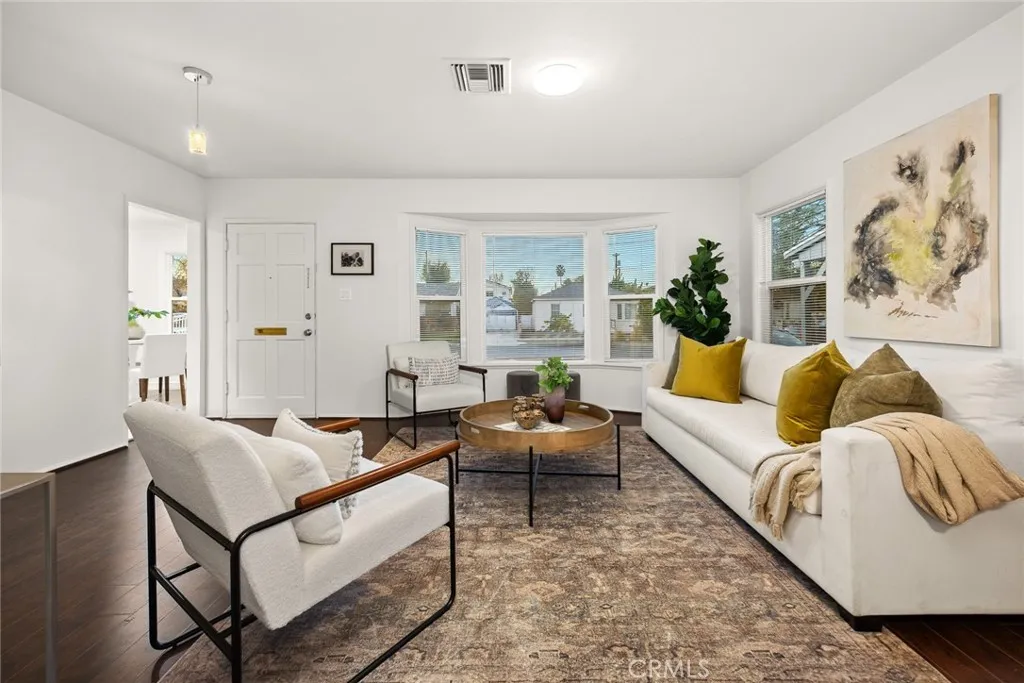 Additional image 11 of 5052 Newcastle, Encino, CA 91316