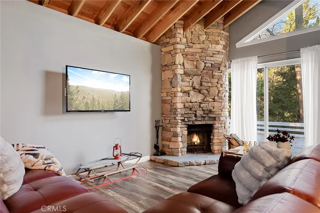 Additional image 10 of 196 Ponderosa Dr, Cedar Glen, CA 92321