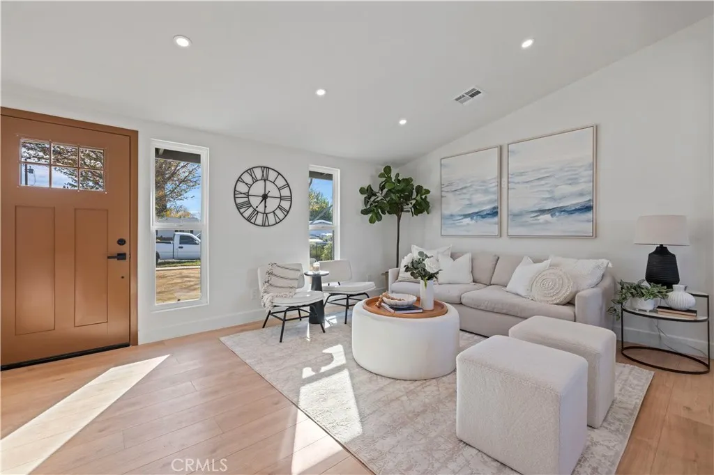 Additional image 4 of 19017 Drycliff Street, Canyon Country, CA 91351