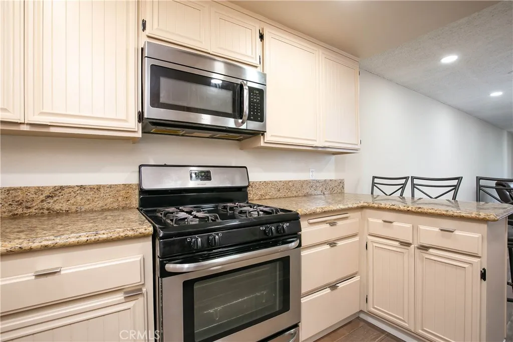 Additional image 7 of 26922 Flo Ln, Canyon Country, CA 91351