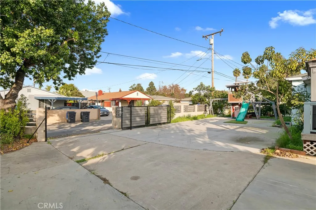 Additional image 3 of 4512 W Watkins Way, Santa Ana, CA 92704