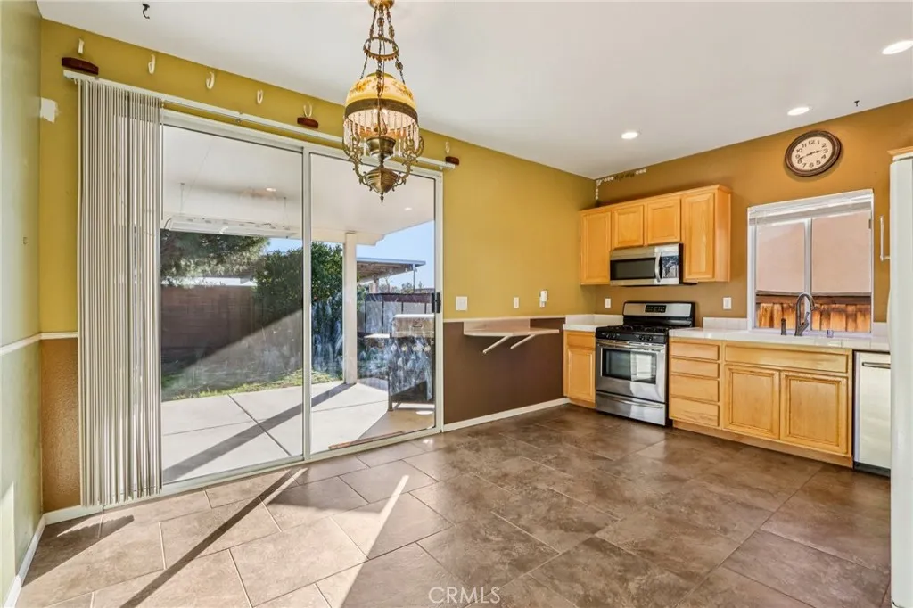 Additional image 8 of 124 Shoal Reef Avenue, San Jacinto, CA 92583