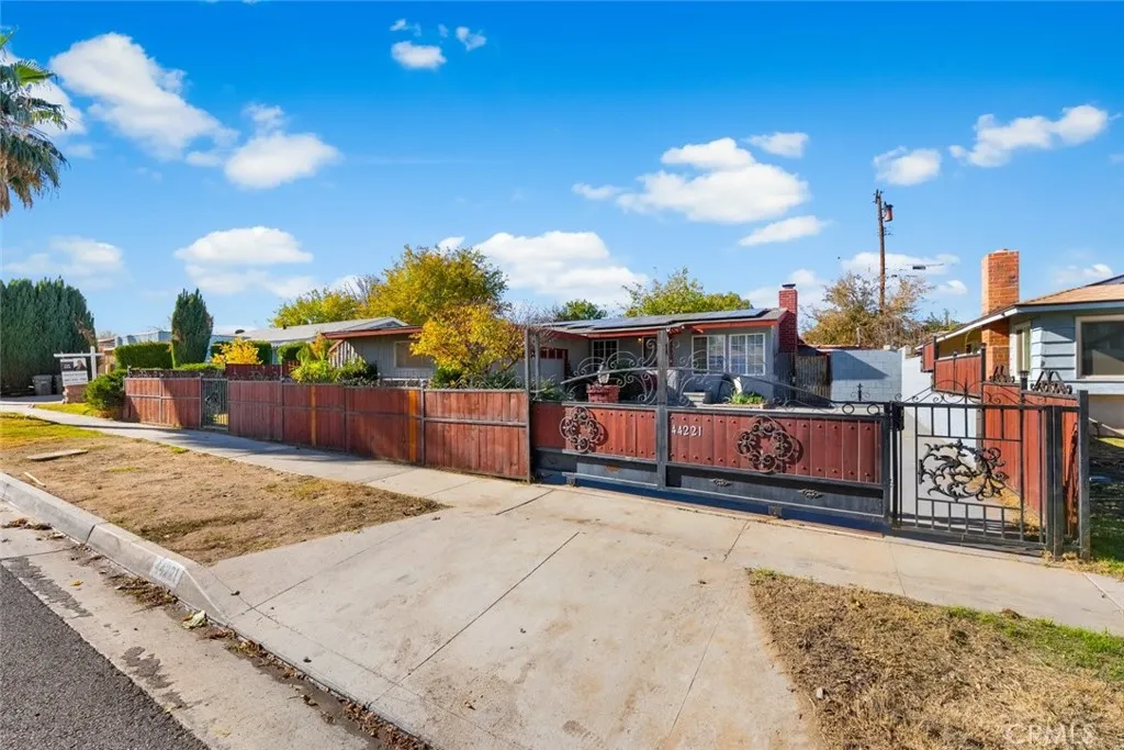 Additional image 133 of 44221 4th Street E, Lancaster, CA 93535