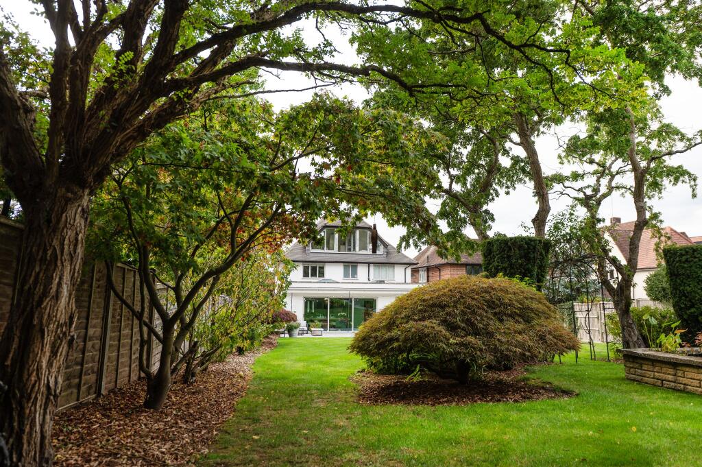 Additional image 20 of Bradmore Way, Brookmans Park, AL9