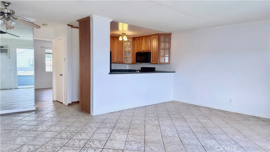 Additional image 41 of 20930 Parthenia Street Unit 216, Canoga Park, CA 91304