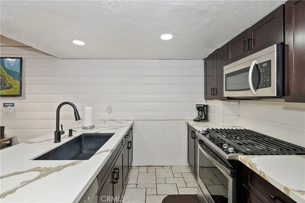 Additional image 46 of 861 Thrush Dr, Big Bear Lake, CA 92315