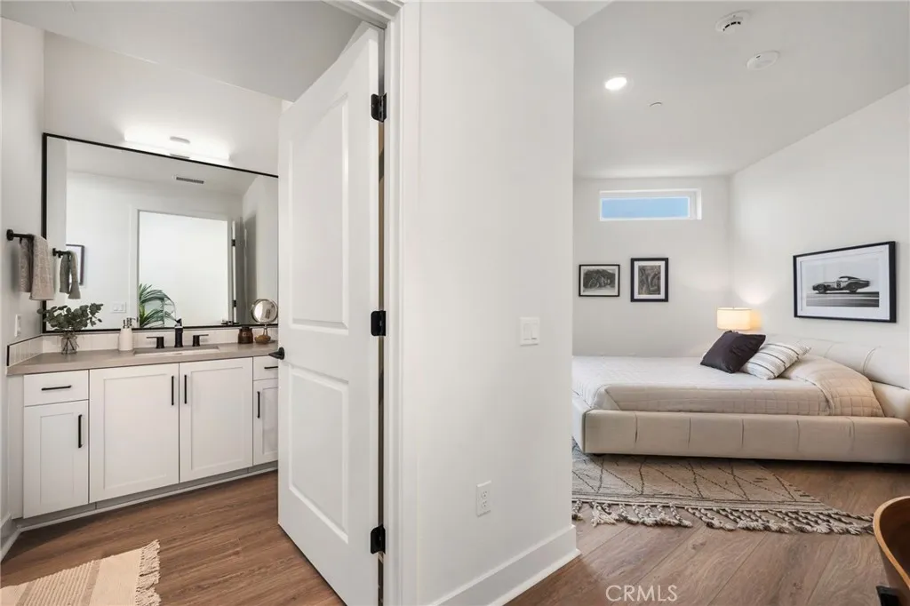 Additional image 96 of 414 Main St Unit 300, Huntington Beach, CA 92648