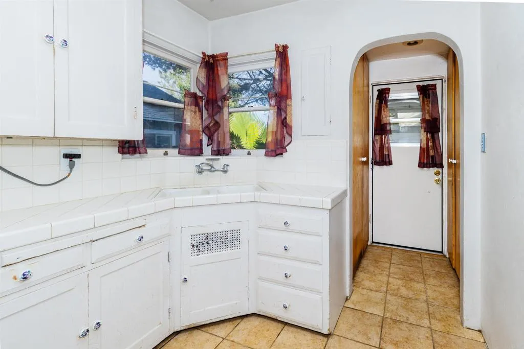 Additional image 29 of 3885 King Street, La Mesa, CA 91941