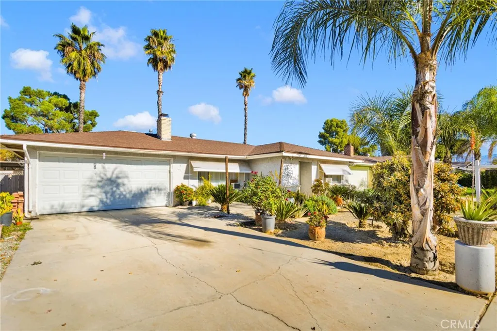 Additional image 3 of 858 Coral Avenue, Hemet, CA 92543