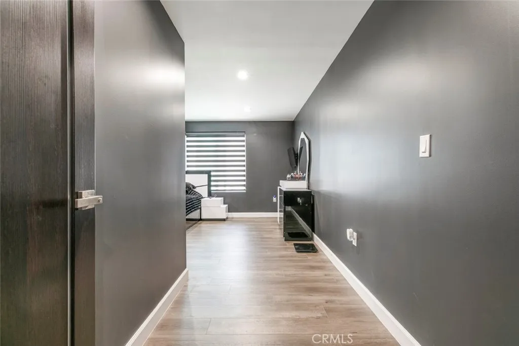 Additional image 32 of 17800 Raymer Street, Sherwood Forest, CA 91325