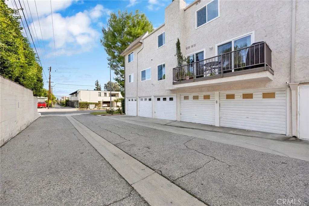 Additional image 59 of 17303 Chatsworth Street Unit 4, Granada Hills, CA 91344