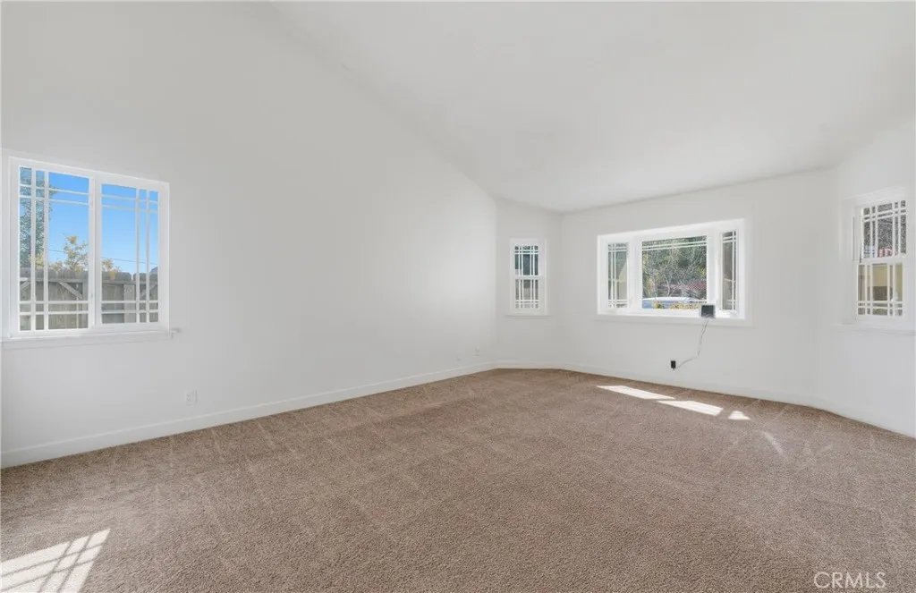 Additional image 9 of 658 Glenmore Blvd, Glendale, CA 91206