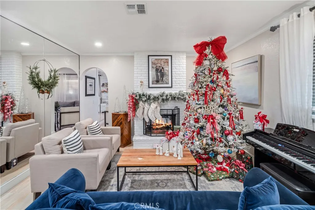 Additional image 11 of 43034 Cherbourg Ln, Lancaster, CA 93536