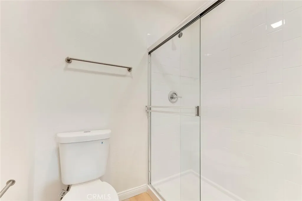 Additional image 33 of 18423 Collins Street Unit A, Tarzana, CA 91356