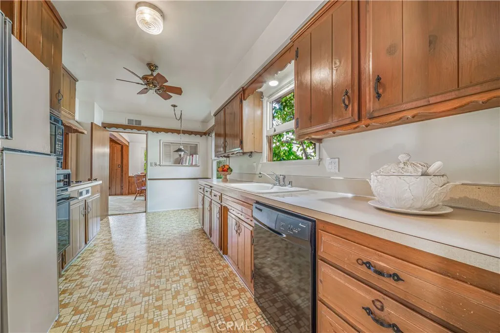 Additional image 38 of 3336 Dunsmere Rd, Glendale, CA 91206