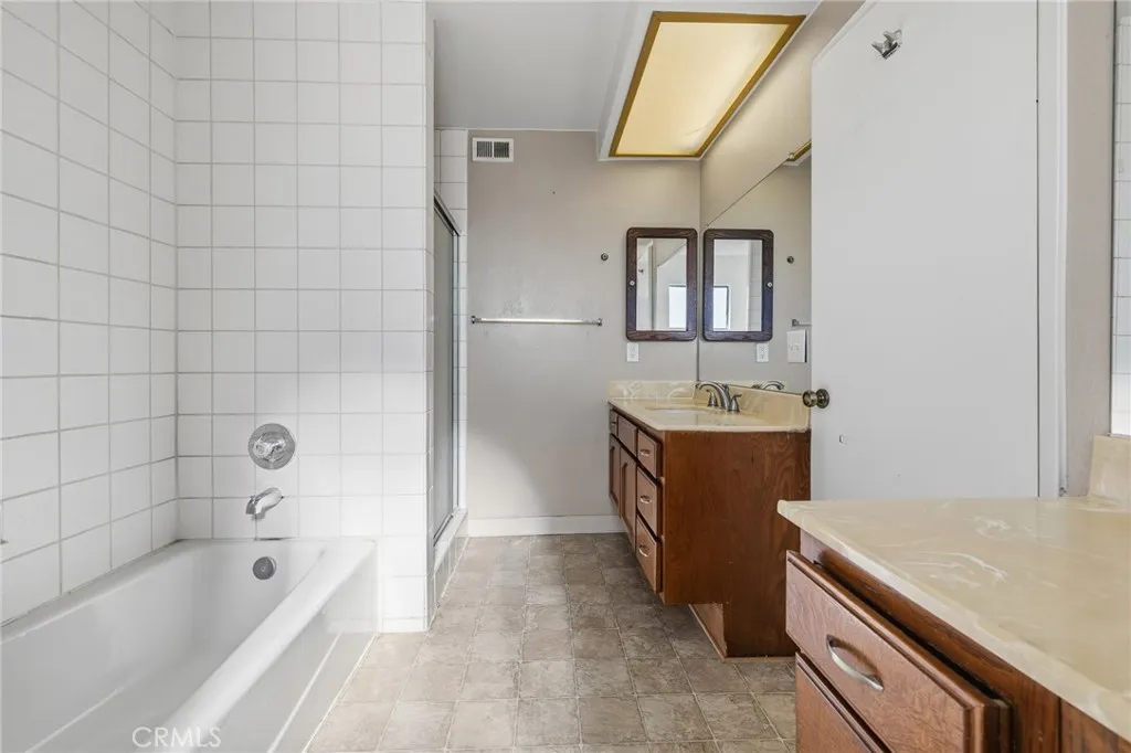 Additional image 18 of 7231 Balboa Boulevard Unit A, Lake Balboa, CA 91406