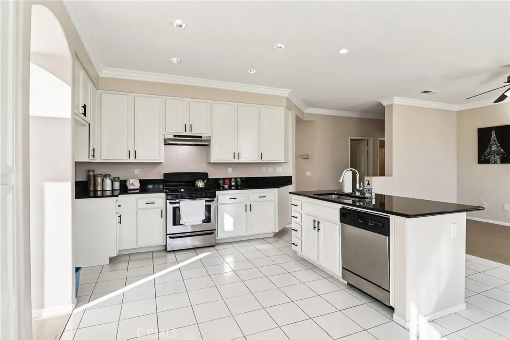 Additional image 16 of 5667 Dartmoor Circle, Oceanside, CA 92057