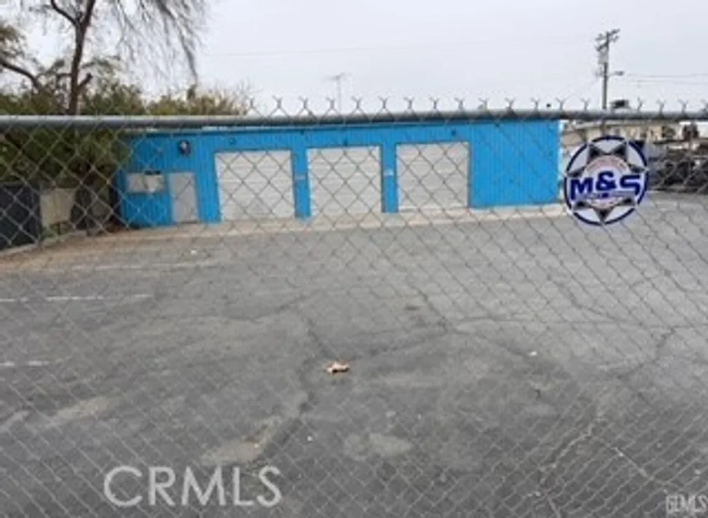 Additional image 3 of 307 Clolumbus Street, Bakersfield, CA 93305