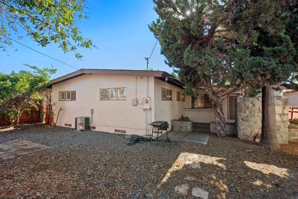 Additional image 39 of 244 Carter, El Cajon, CA 92020