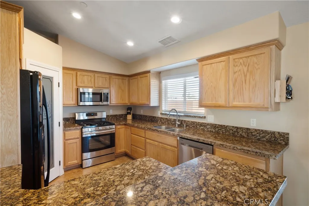 Additional image 3 of 18798 Mojave St, Hesperia, CA 92345