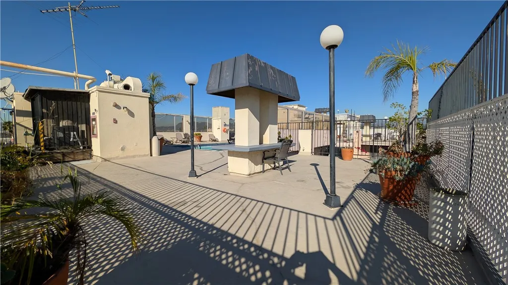 Additional image 10 of 421 S La Fayette Park Pl Unit 720, Los Angeles, CA 90057